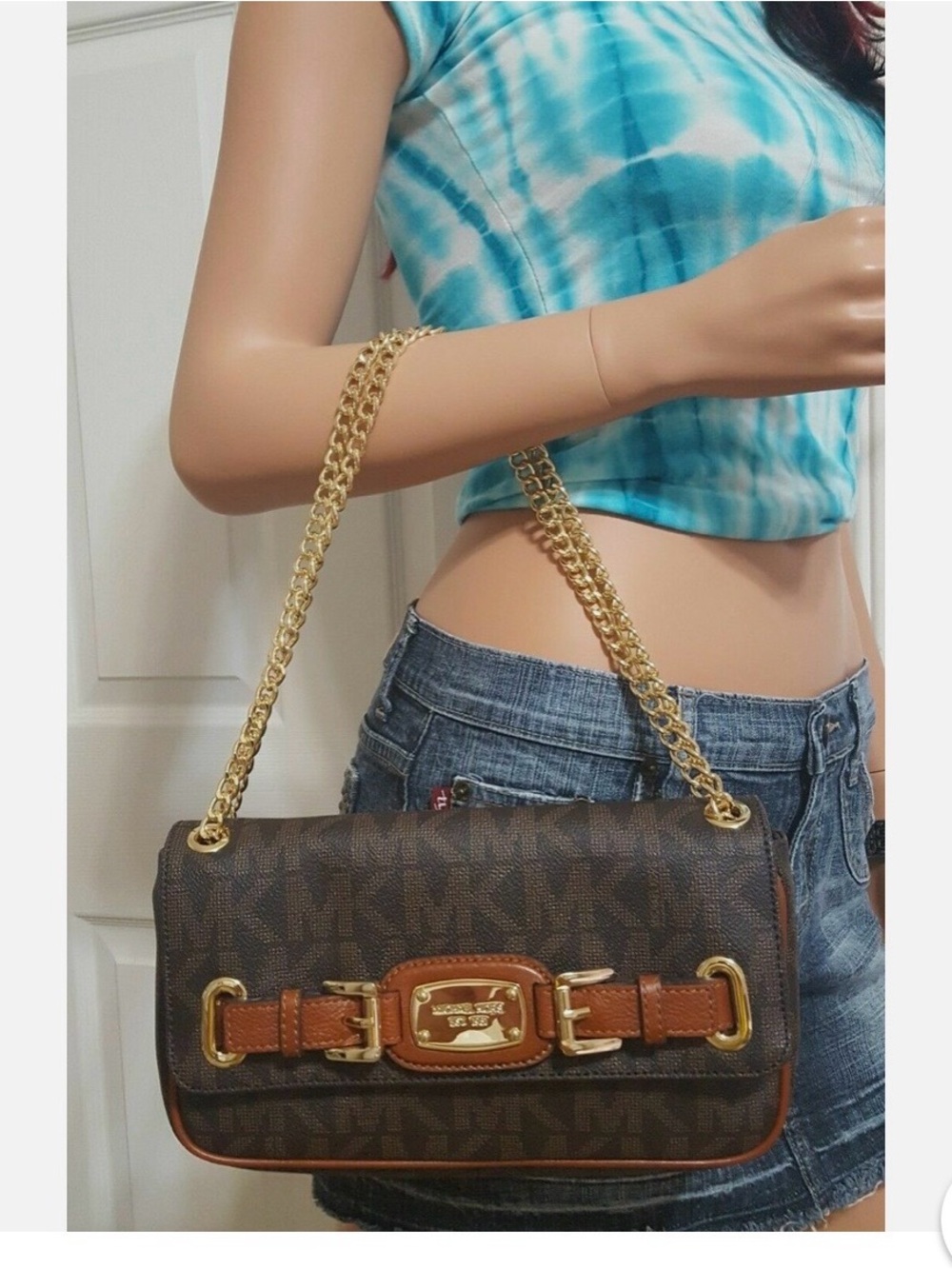 Michael Kors Hamilton Shoulder Bag - Picture 5 of 11